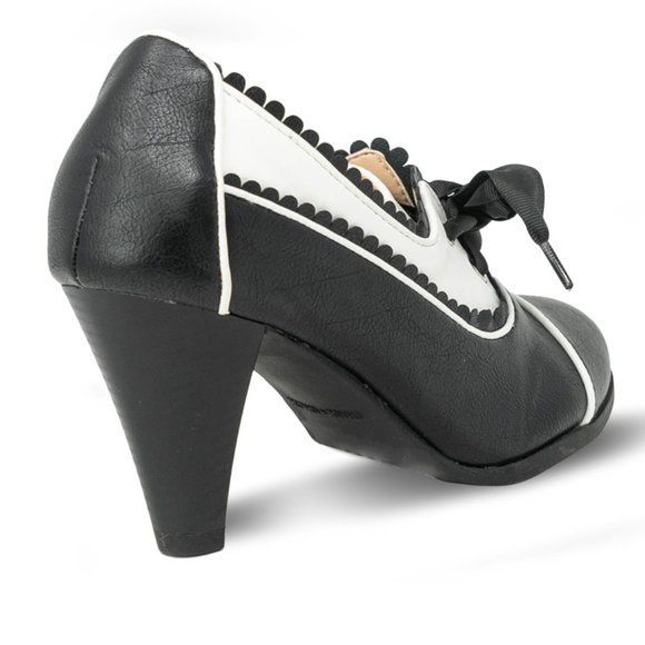 Chase & Chloe Women's Classic Lace Up Kitten Mid-Heel Round Toe Oxfords - Picture 2 of 4